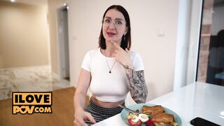 Screwing curvy cock slut Kleo Kain in close up
