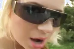Outdoor fetish sex to enjoy the cumshot on her shoes