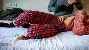 مامان خوانده مریض بود کیخواستم حالشو خوب کنم حشری شدم دلمو نشکست گذاشت تو کصش ارضا شم homemade
