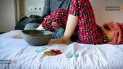مامان خوانده مریض بود کیخواستم حالشو خوب کنم حشری شدم دلمو نشکست گذاشت تو کصش ارضا شم homemade