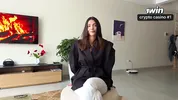 A sexy stranger came out on top in a dispute over an apartment rental