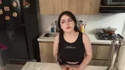 Le hago un favor a la amiga culona de mi hermanastra